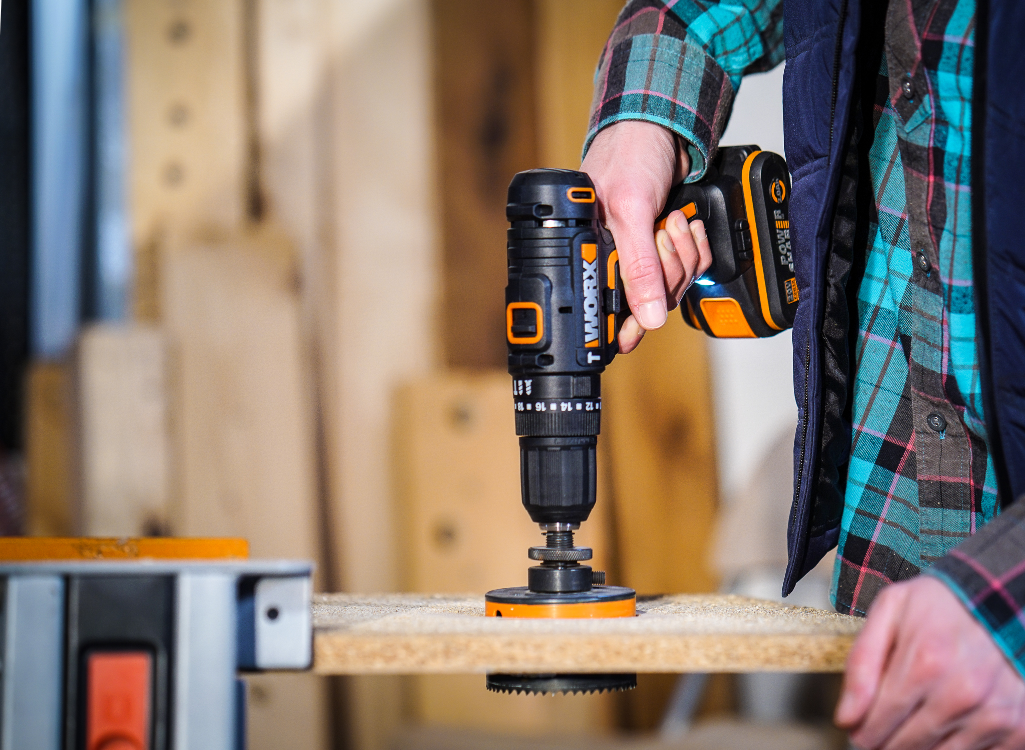 Worx WX102.9 - Taladro atornillador BL (S/bat)